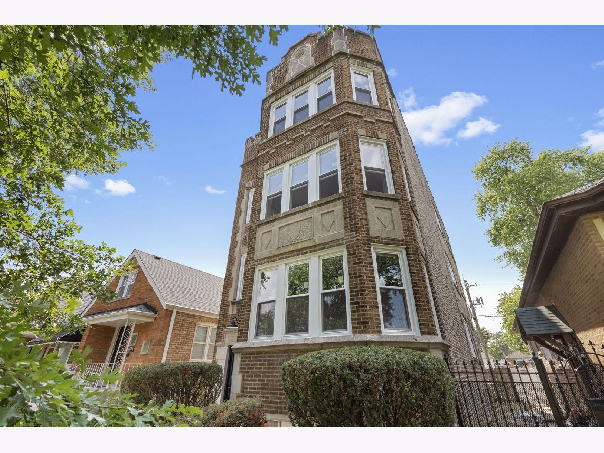 Rented Chicago Illinois, 8422 Yates