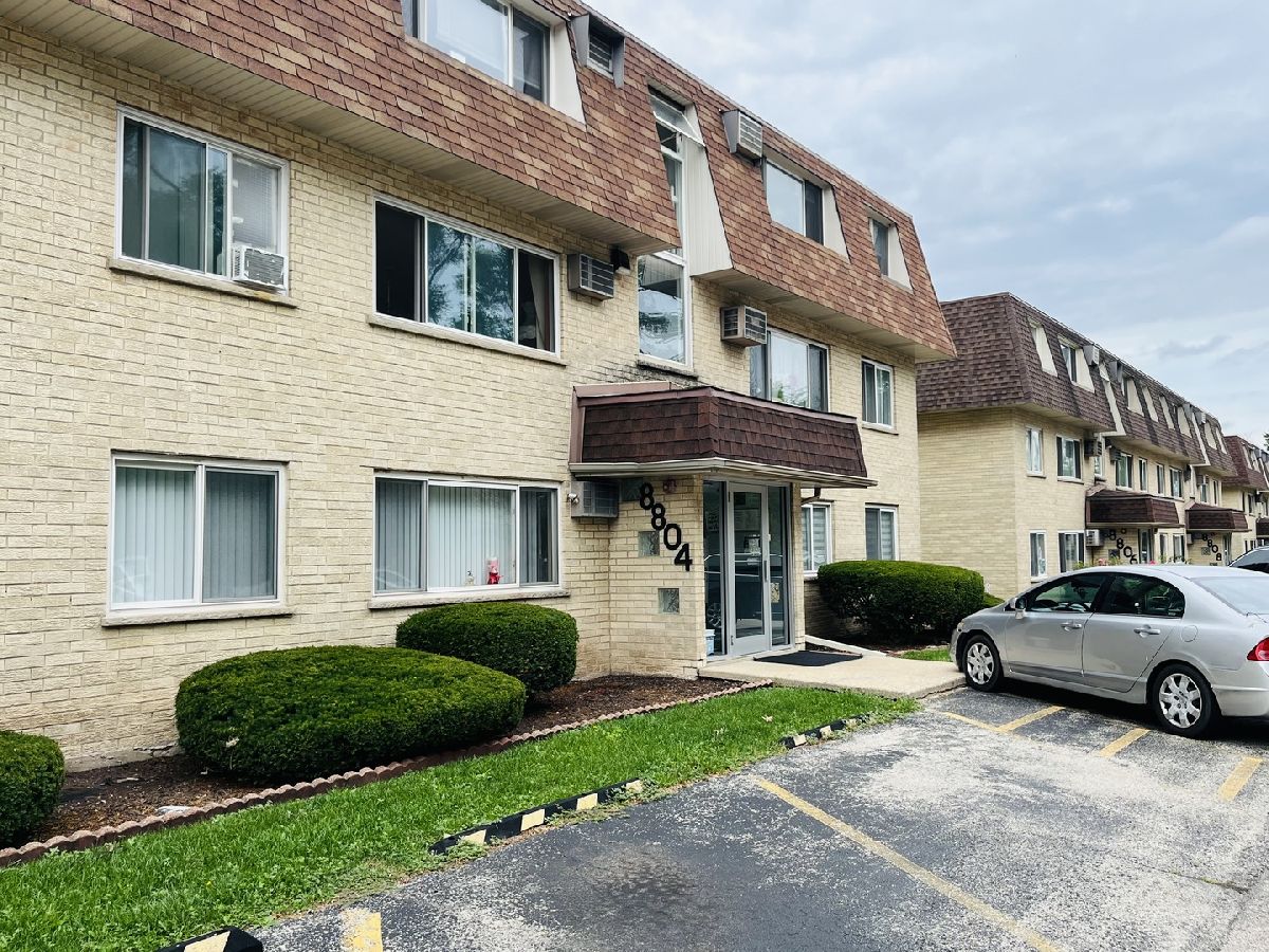 Condominiums Sold Briar Court Condominiums Des Plaines Illinois, 8804 Briar