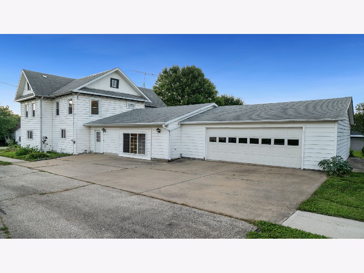  Sold Davis Illinois, 303 Stanton