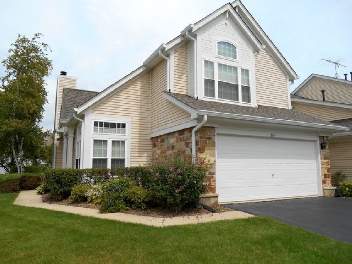 Townhomes & Condos Rented Towne Place West Schaumburg Illinois, 2814 Gilcrest