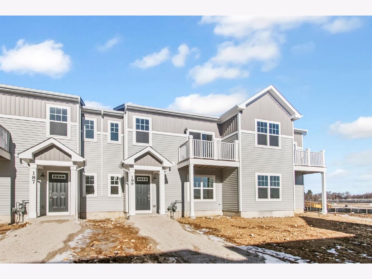 Condos & Townhomes For Sale The Townes At Becketts South Elgin Illinois, 269 Kingsport Drive