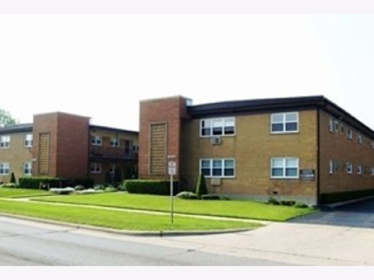  Rented Niles Illinois, 8401 Dempster