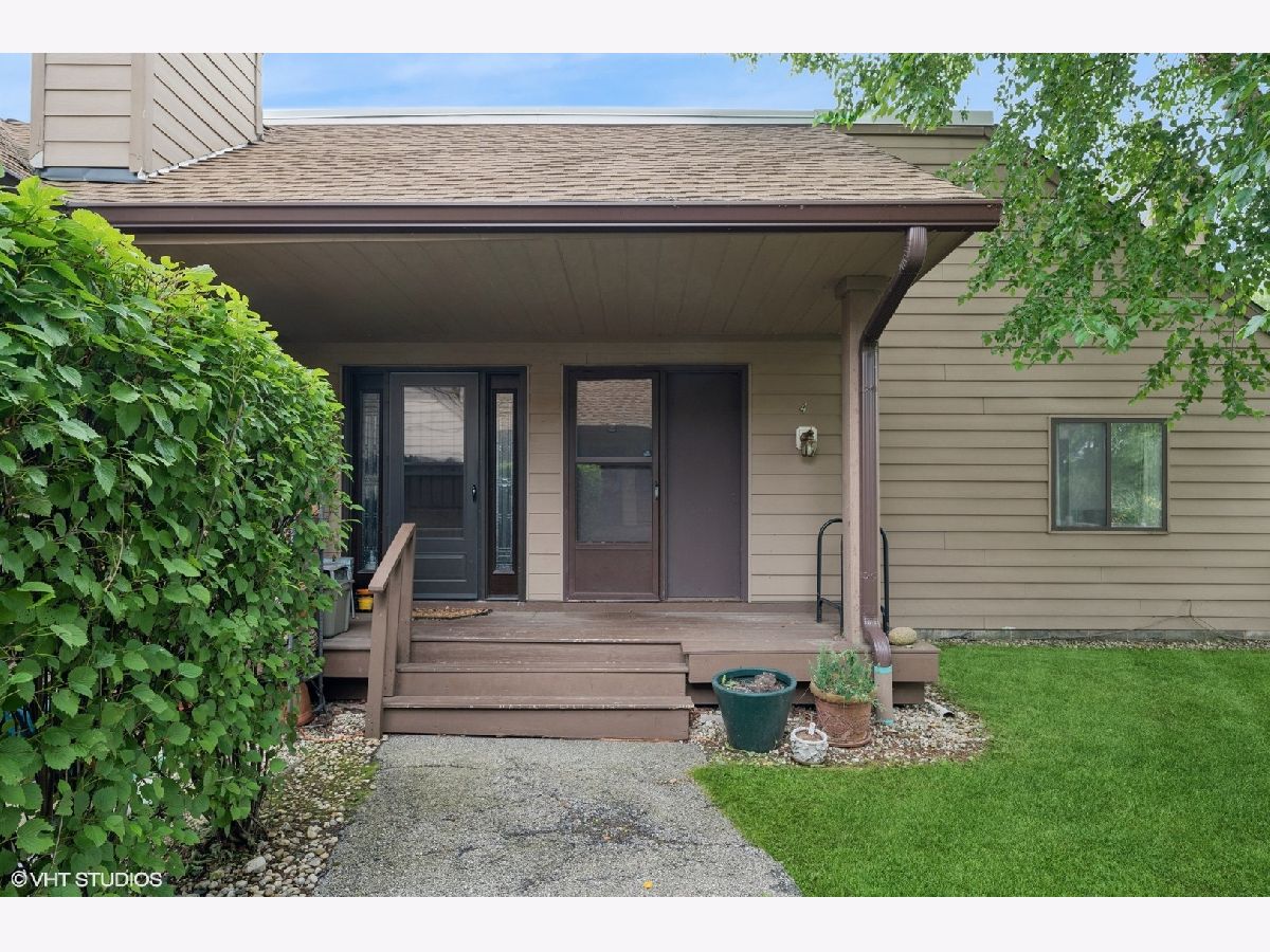 Condos & Townhomes Sold Strawberry Condos North Chicago Illinois, 3377 Beacon