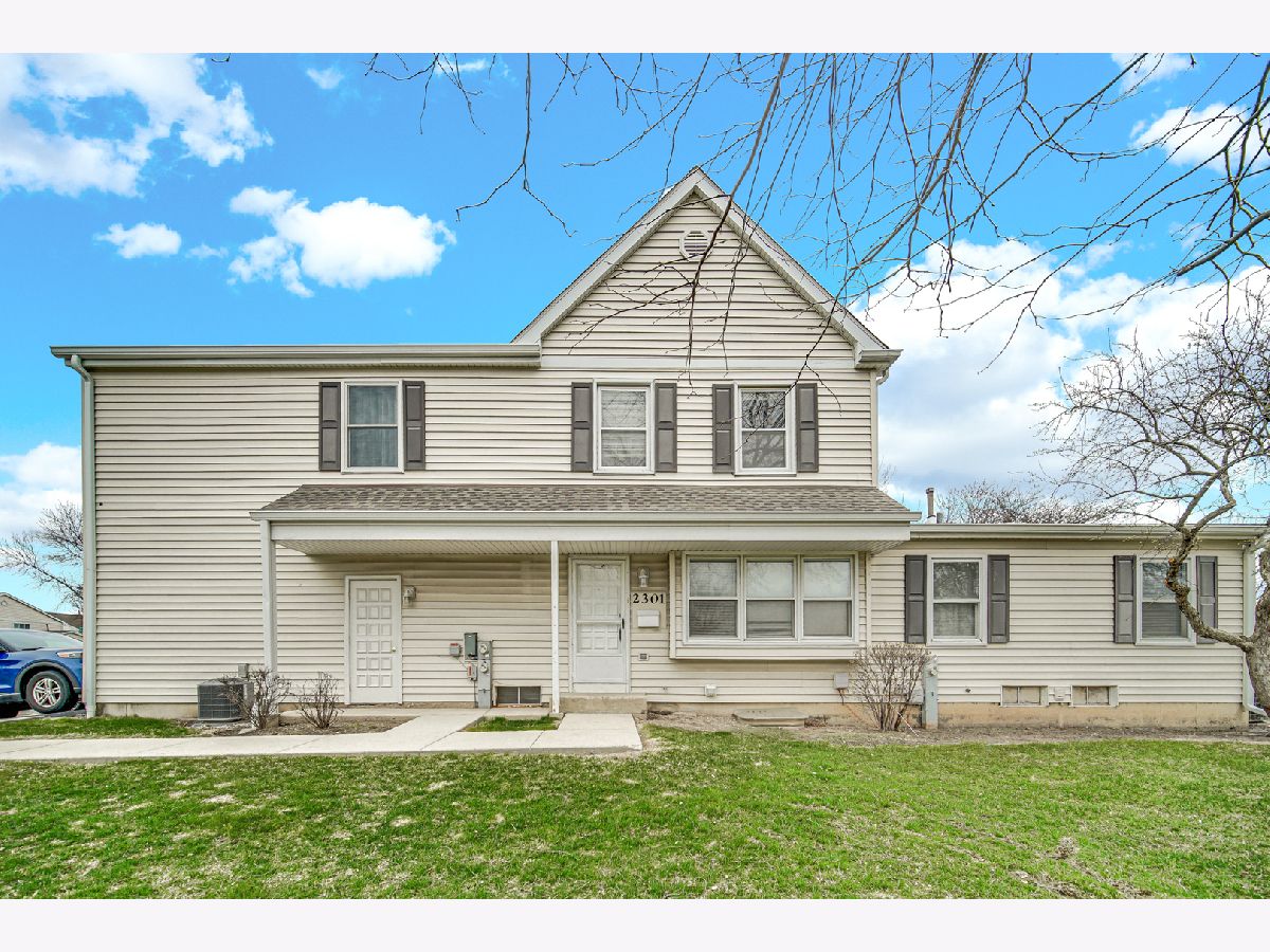  Rented Schaumburg Illinois, 2301 Knollwood