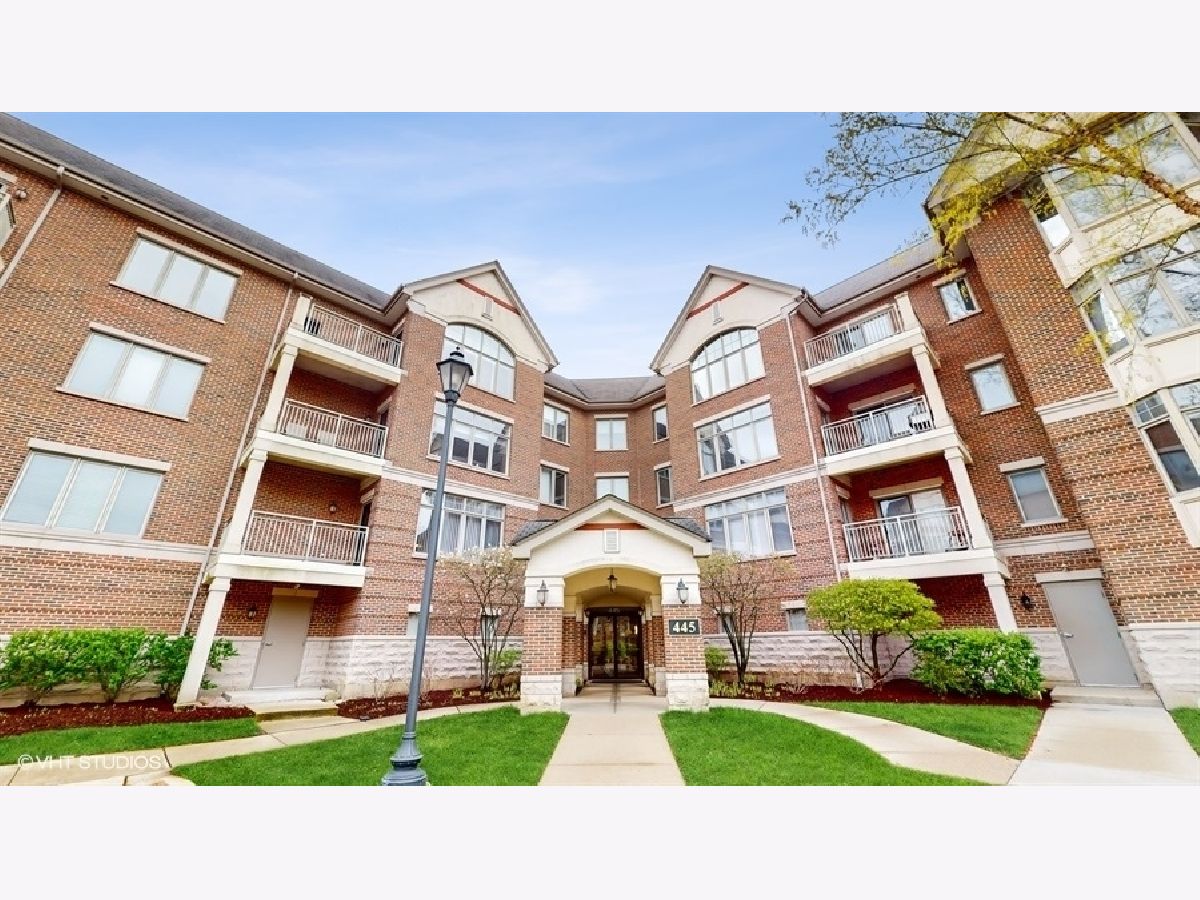  For Sale Lincolnshire Illinois, 445 Village Green