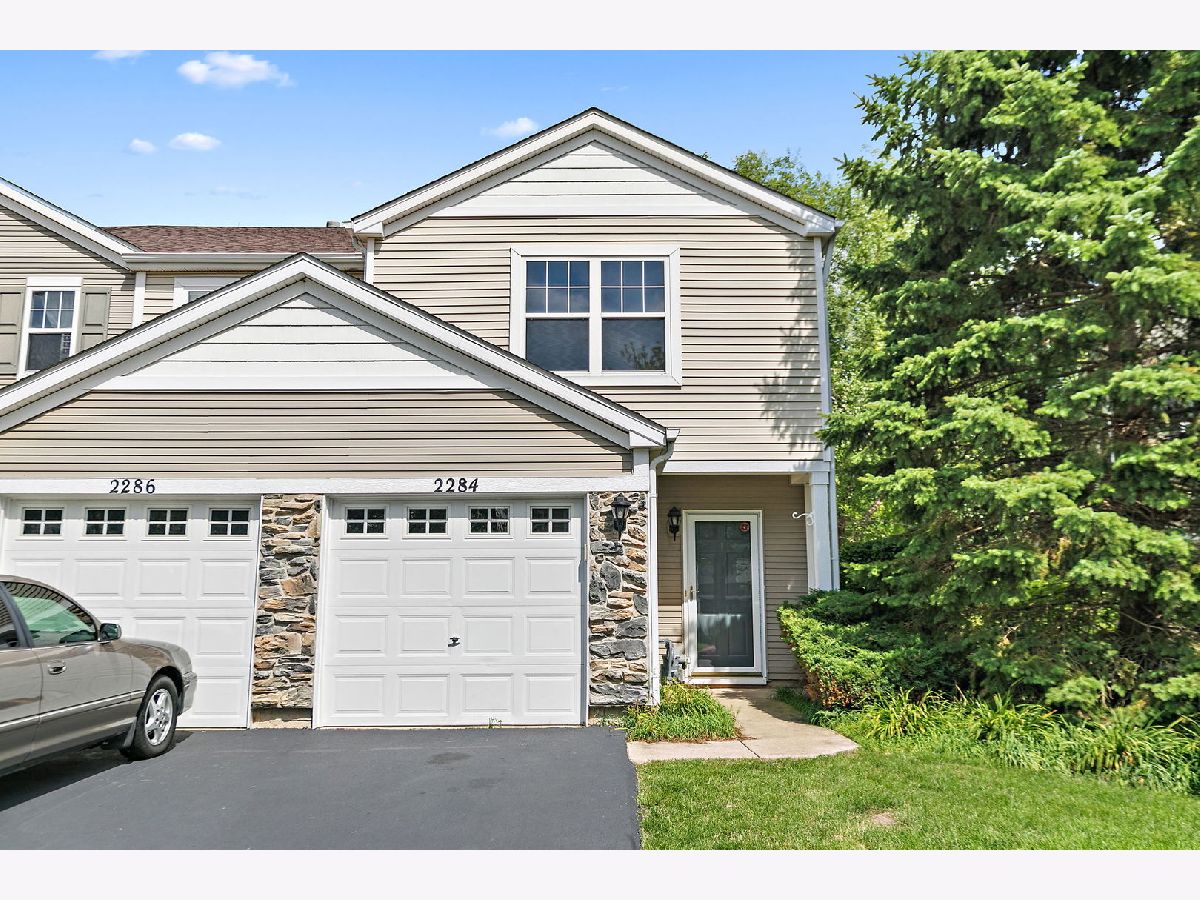  Sold Carpentersville Illinois, 2284 Flagstone