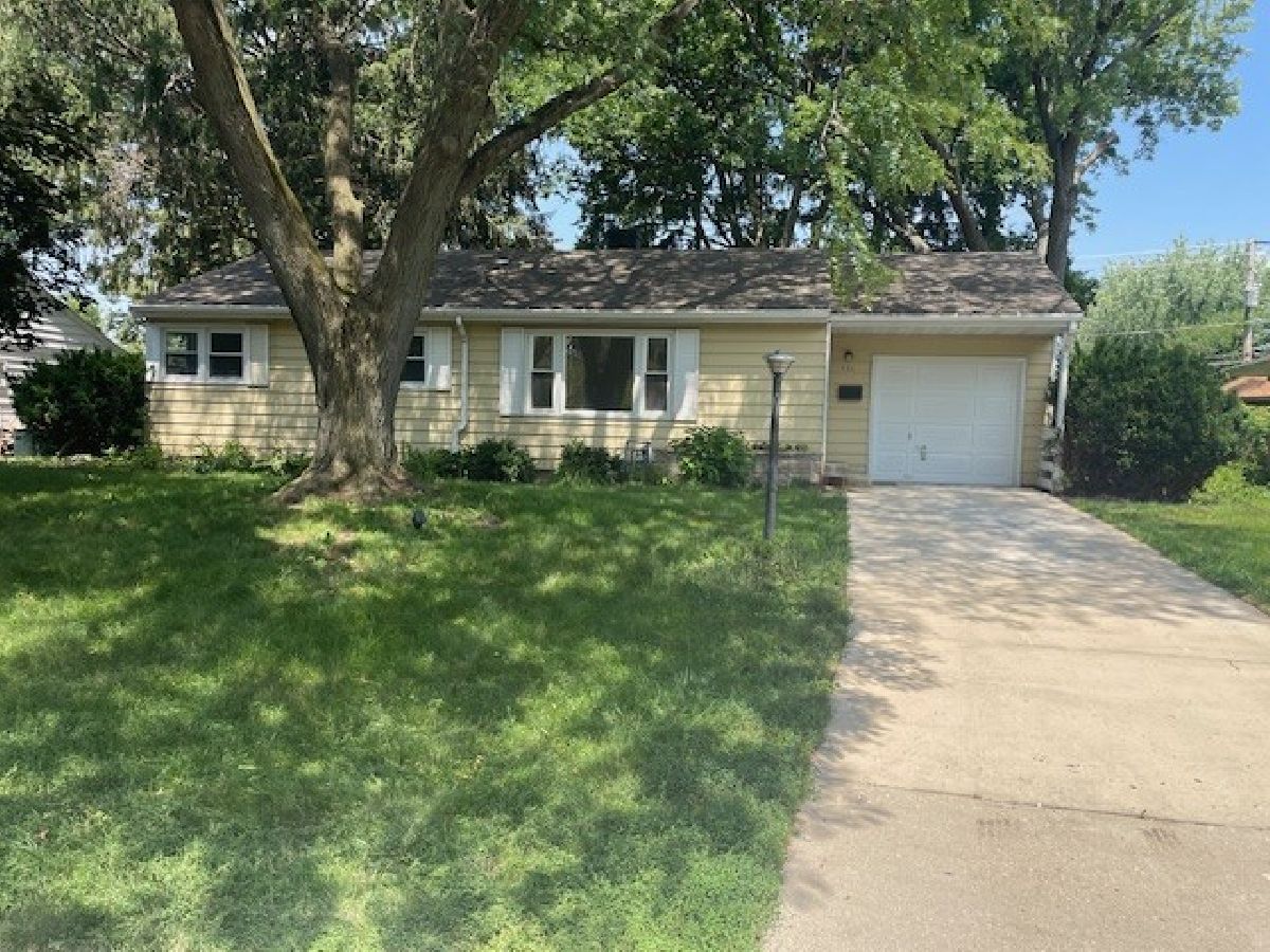  For Sale East Dundee Illinois, 621 Park Street