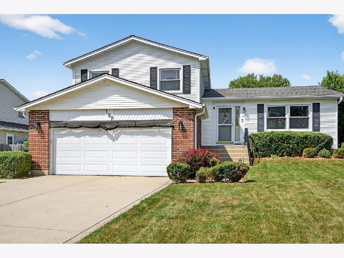 Homes For Sale Park Hill Carol Stream Illinois, 189 Coachlite Trail
