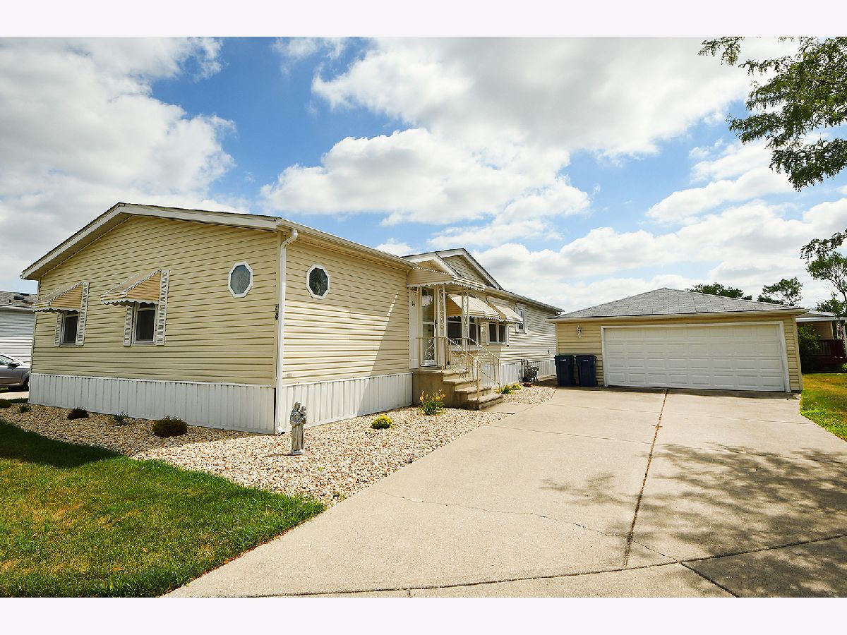 Subdivision For Sale Maplebrook Matteson Illinois, 44 Petunia Circle