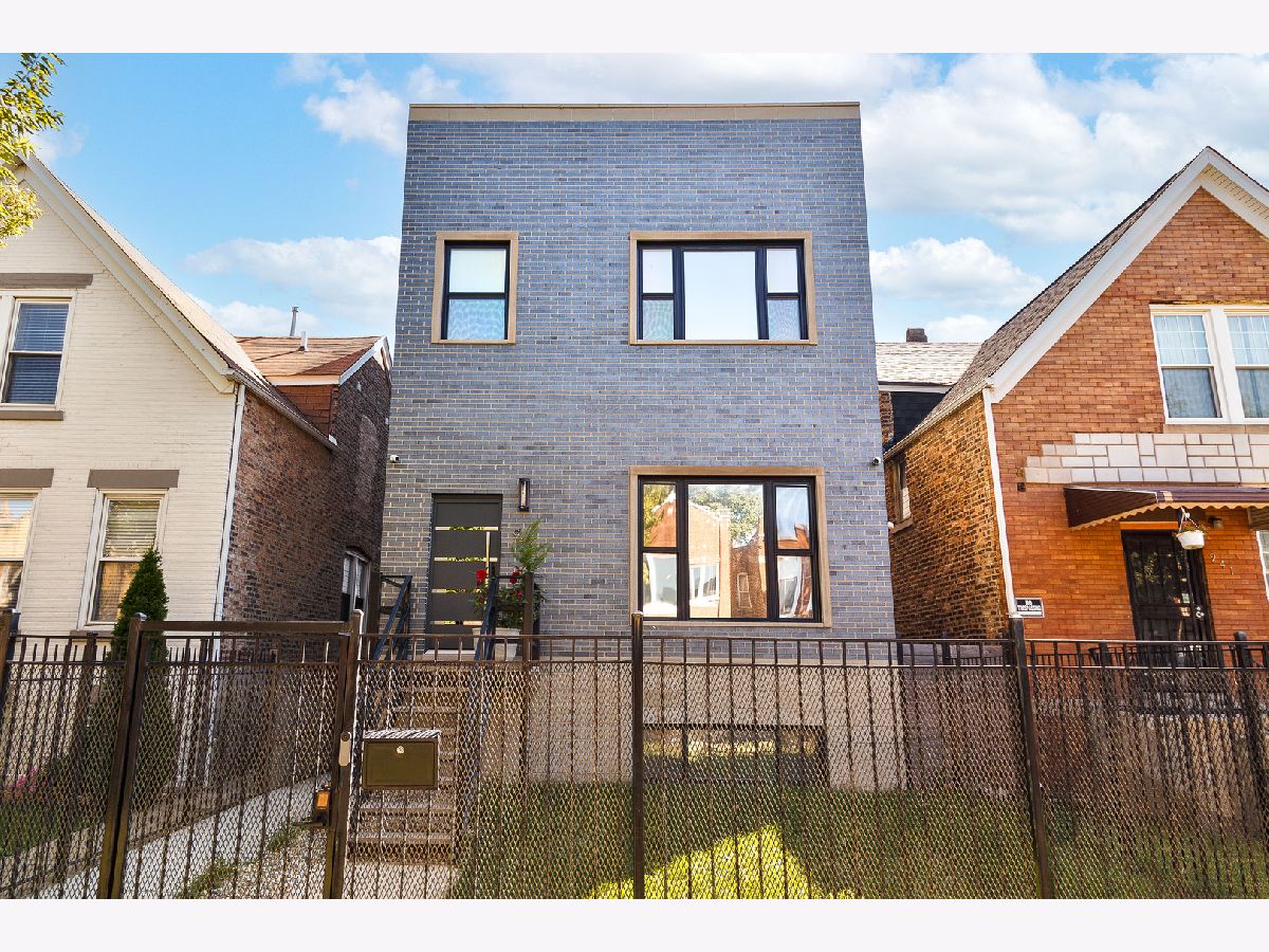  For Sale Chicago Illinois, 943 Central Park Avenue