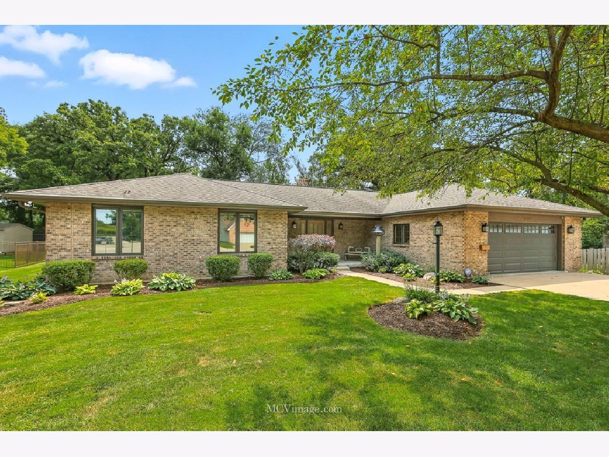  Sold Minooka Illinois, 210 Shawnee