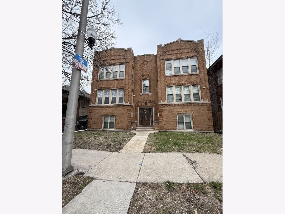  Rented Chicago Illinois, 1025 Austin