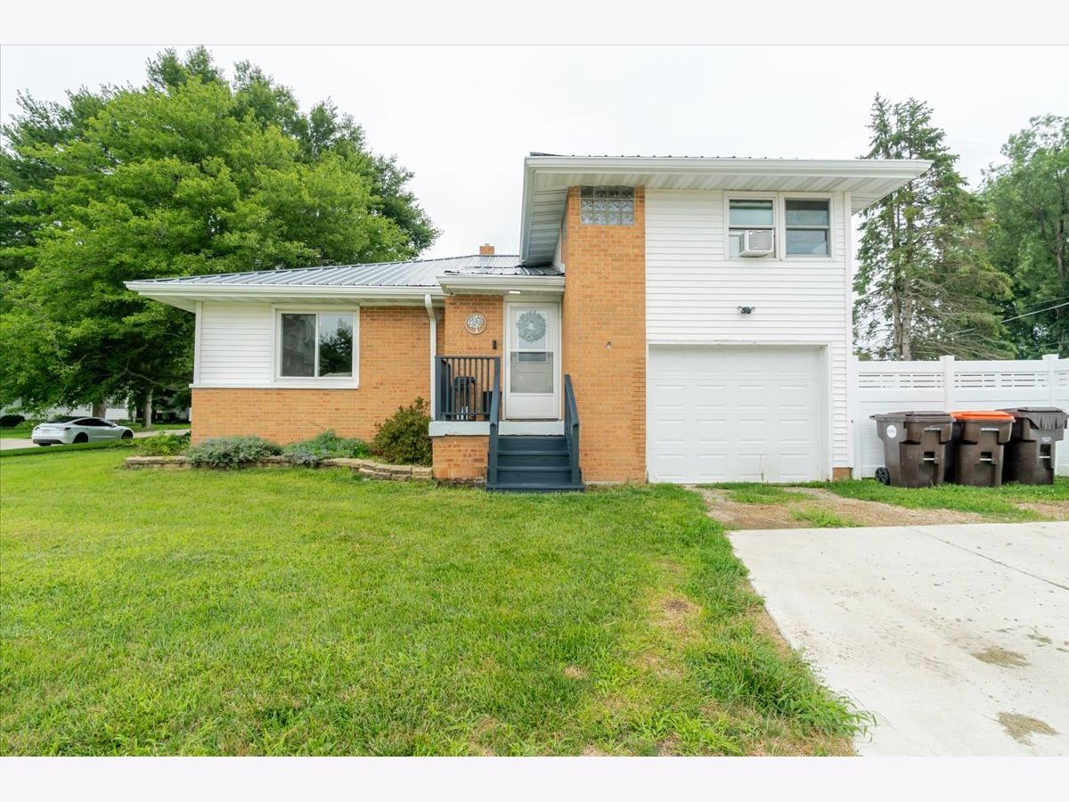  Sold Heyworth Illinois, 310 Prairie