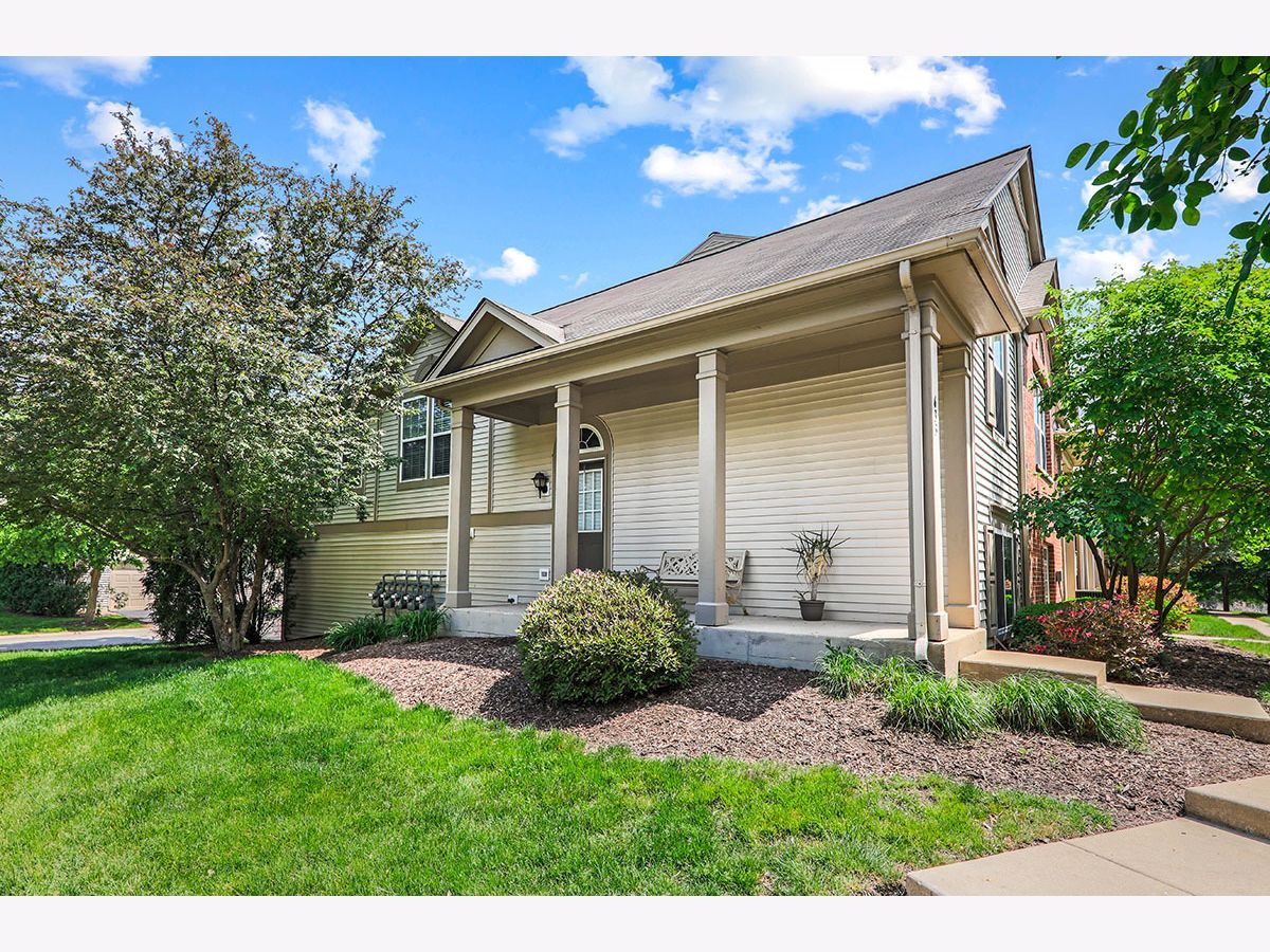 Townhomes & Condos Rented Madison Park Aurora Illinois, 633 Conservatory