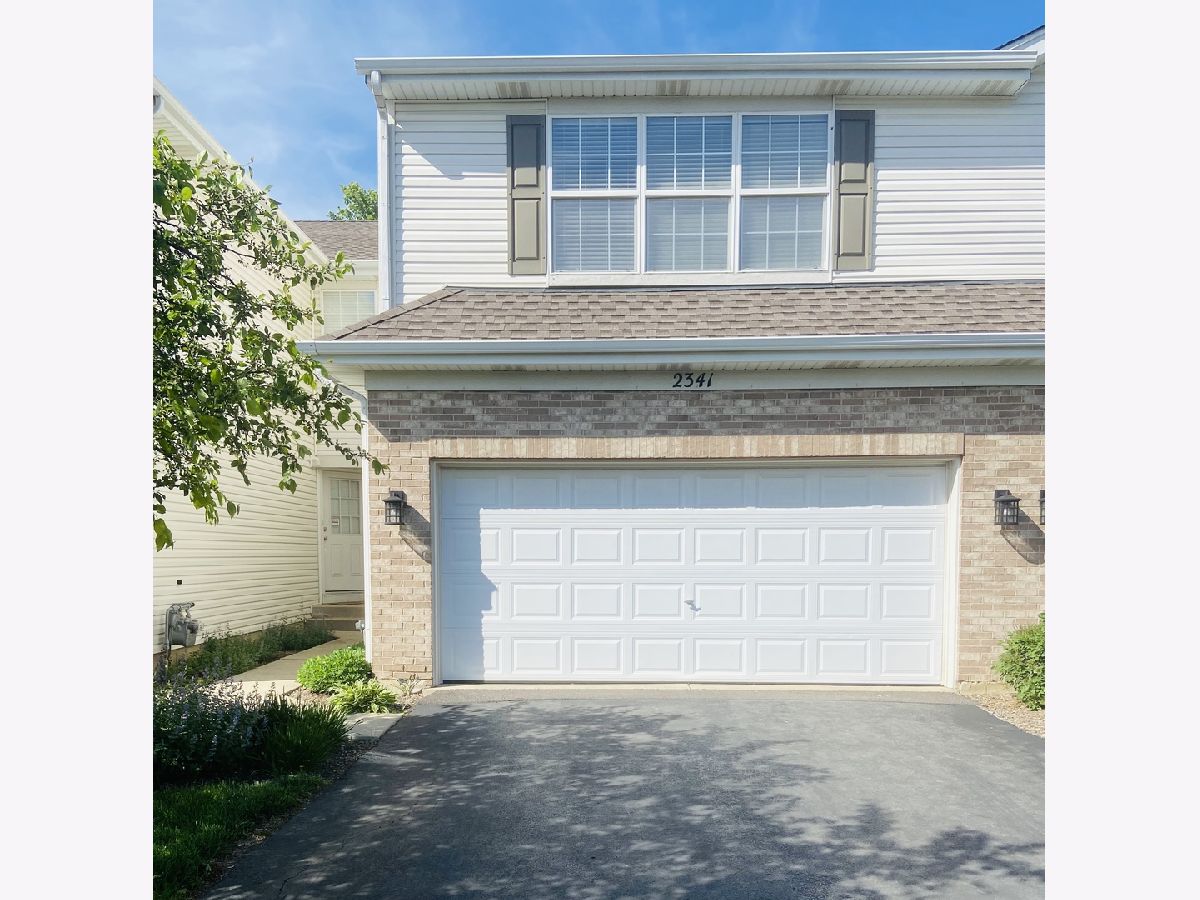 Townhomes & Condos Rented Park Avenue Aurora Illinois, 2341 Stoughton