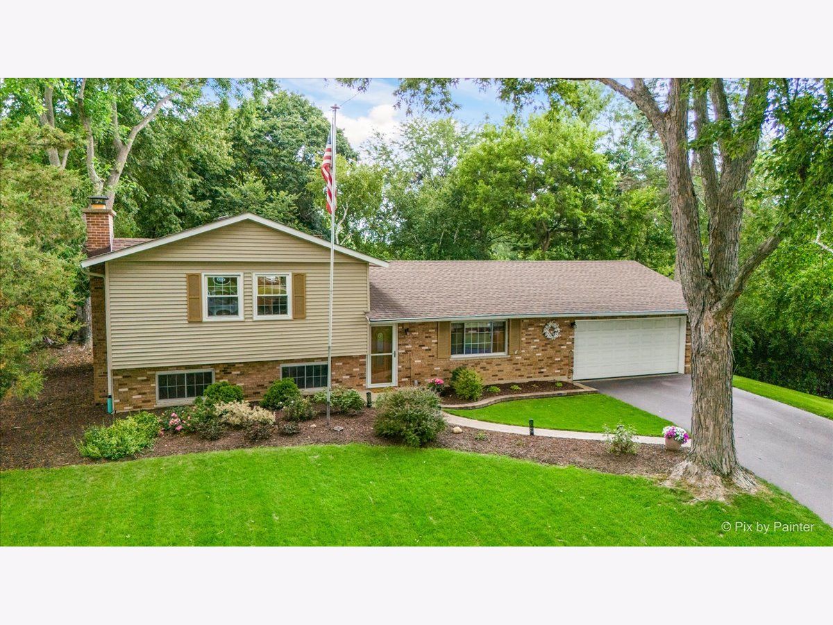  Sold Sleepy Hollow Illinois, 1836 Maple