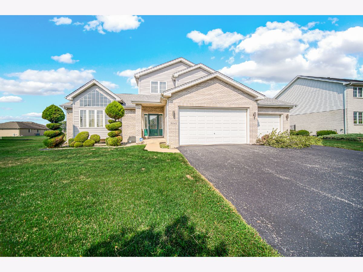  For Sale Lynwood Illinois, 19548 Northwinds Drive