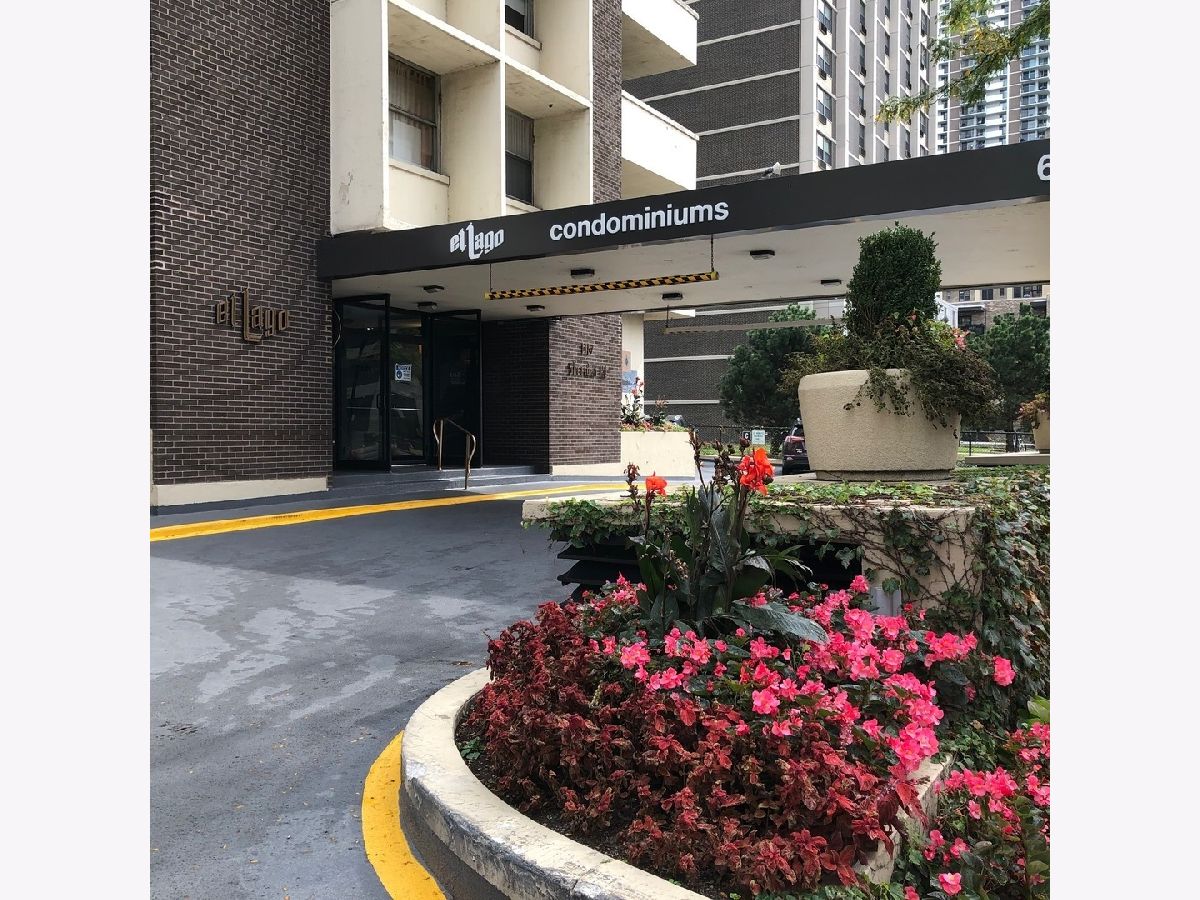 Rented Chicago Illinois, 6157 Sheridan