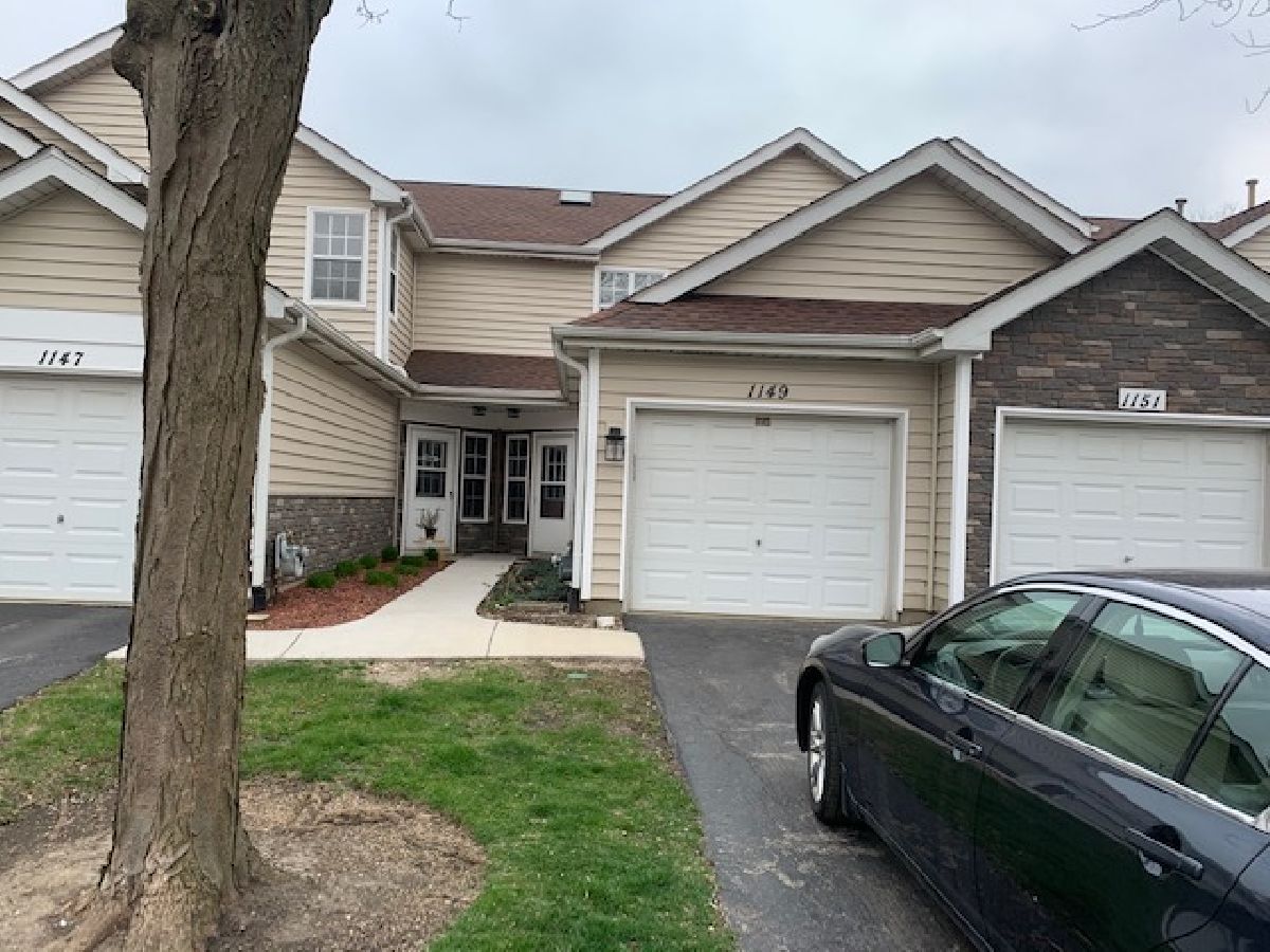Townhomes & Condos Rented Wellington Court Schaumburg Illinois, 1149 Regency
