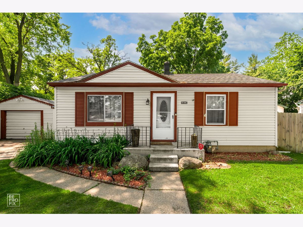  For Sale Beach Park Illinois, 38442 Wilson Avenue