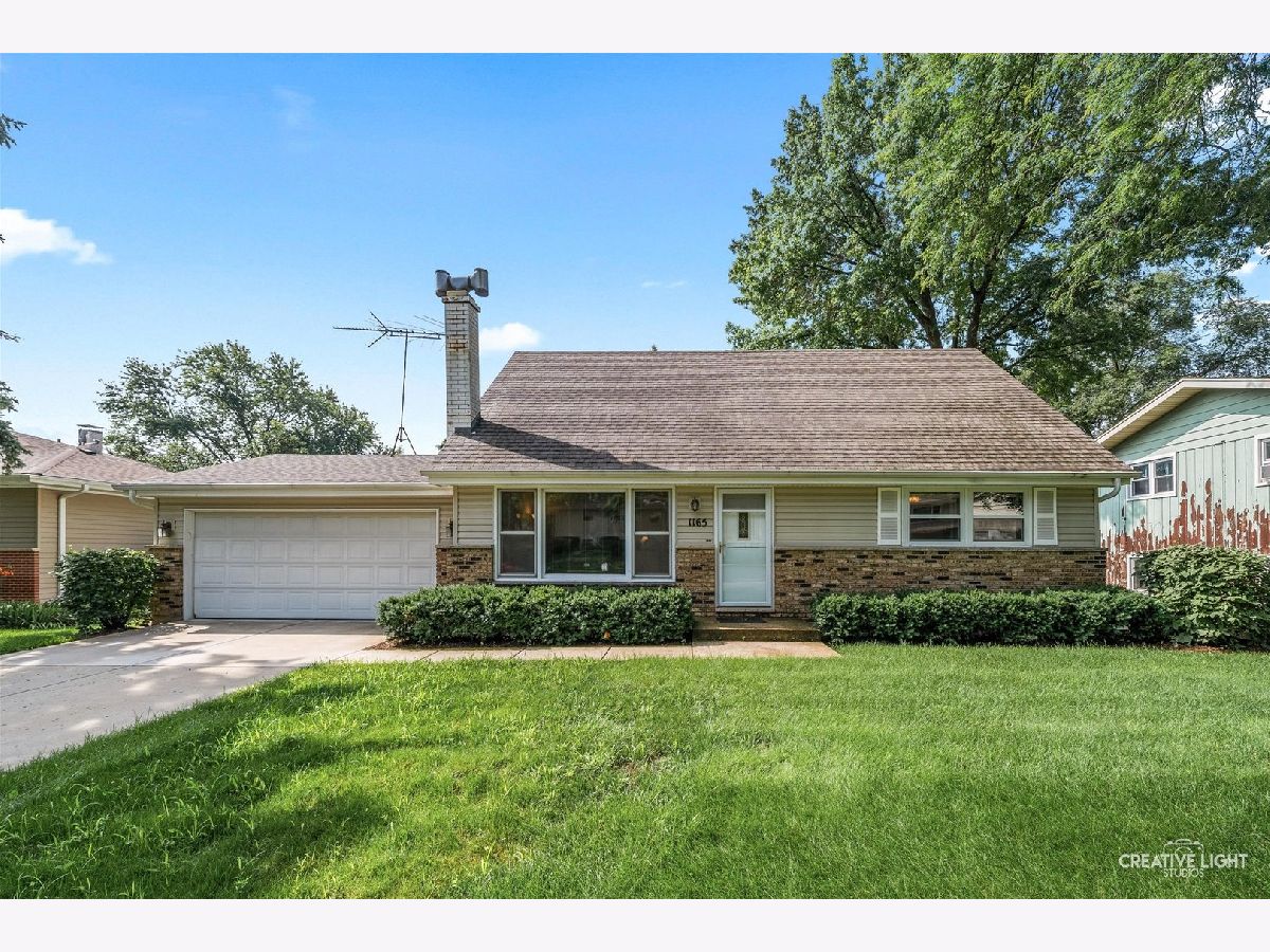 Homes & Condominiums For Sale Century Oaks Elgin Illinois, 1165 Crestview Drive