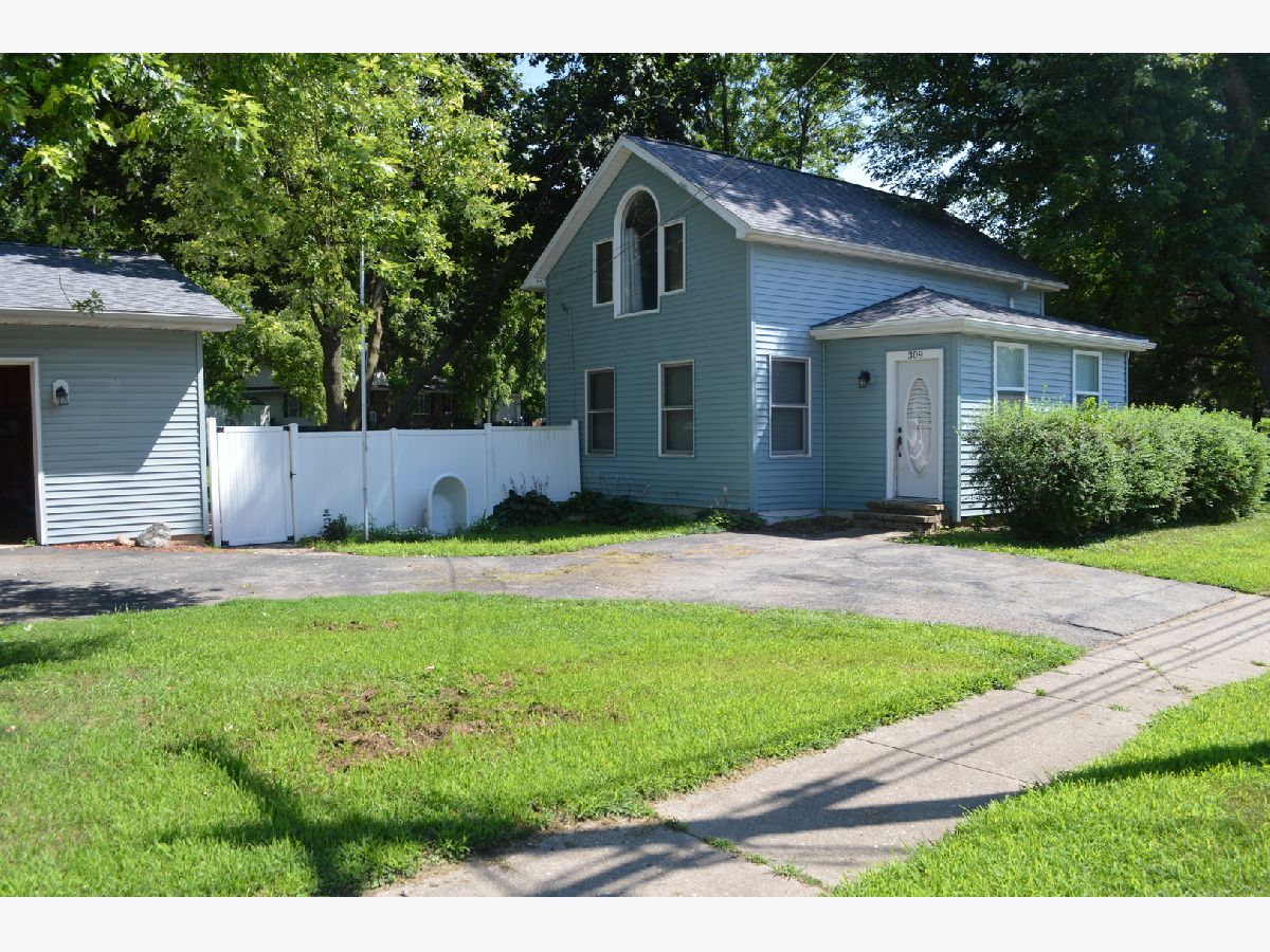  Sold Walnut Illinois, 309 Main