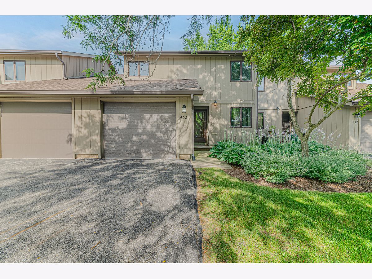  Sold Grayslake Illinois, 928 Stratford