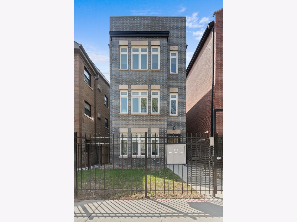 Condos & Townhomes & Homes Rented Bronzeville Chicago Illinois, 643 50th
