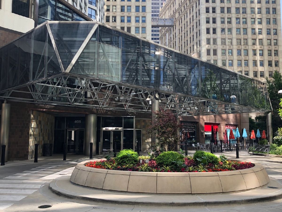 Condominiums Rented River Plaza Chicago Illinois, 405 Wabash