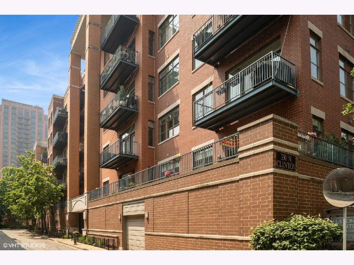 Condos & Townhomes For Sale Fulton Station Chicago Illinois, 330 Clinton Street