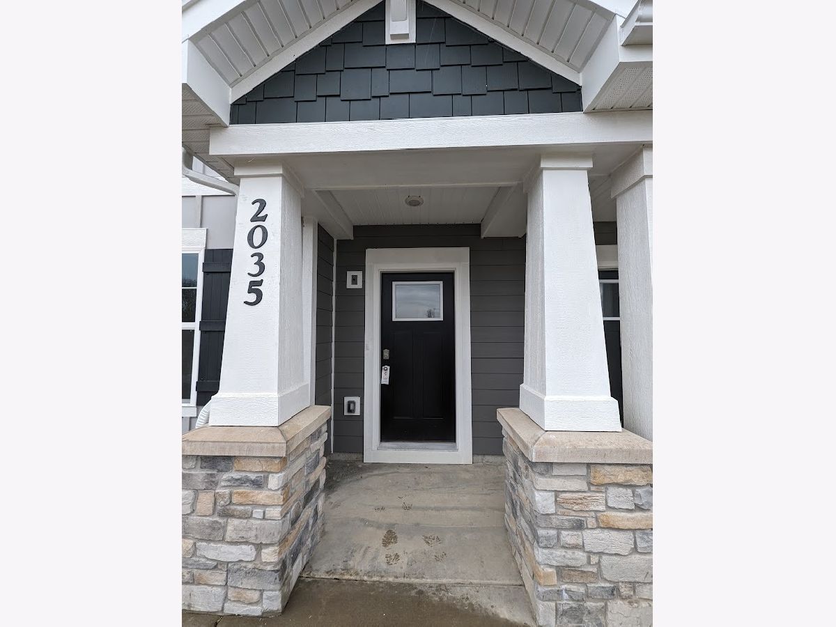  For Rent Mundelein Illinois, 2035 Sequoia