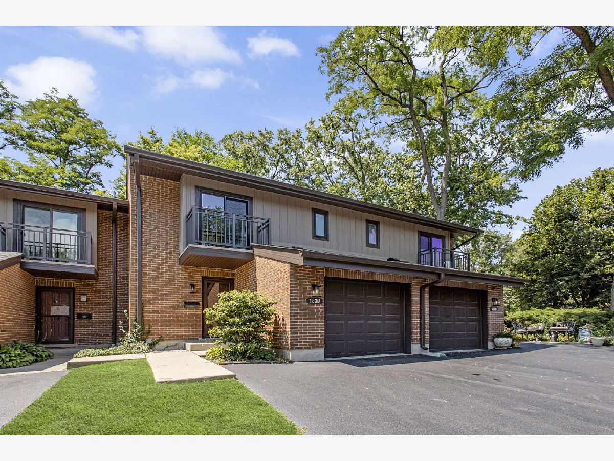  Rented Glenview Illinois, 1830 Chestnut
