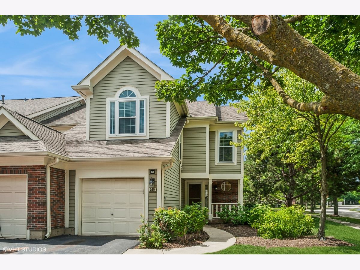 Townhomes & Homes Sold Haverford Schaumburg Illinois, 251 Cobblestone