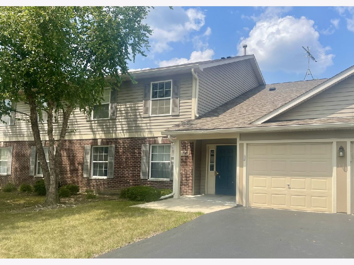  For Rent Round Lake Beach Illinois, 1248 Red Oak