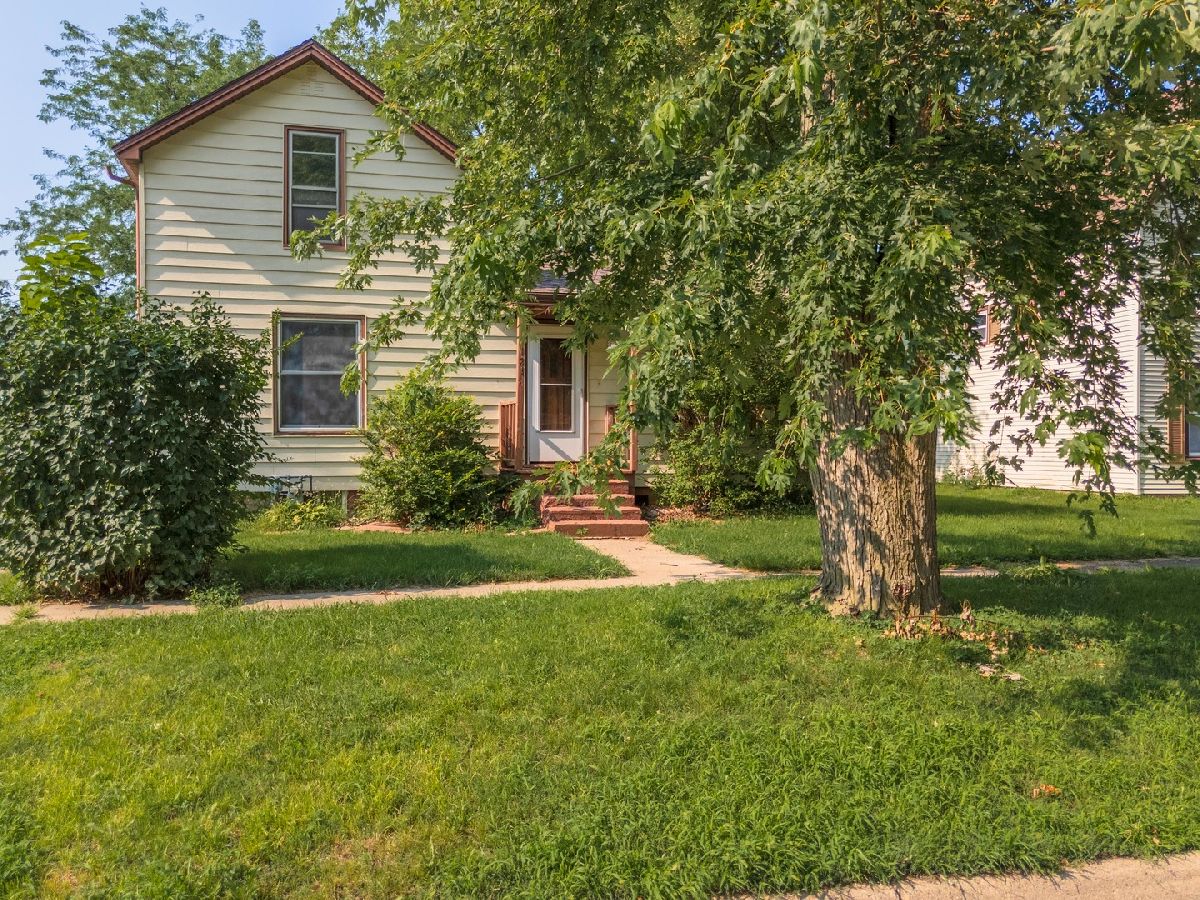  Sold Forrest Illinois, 121 James