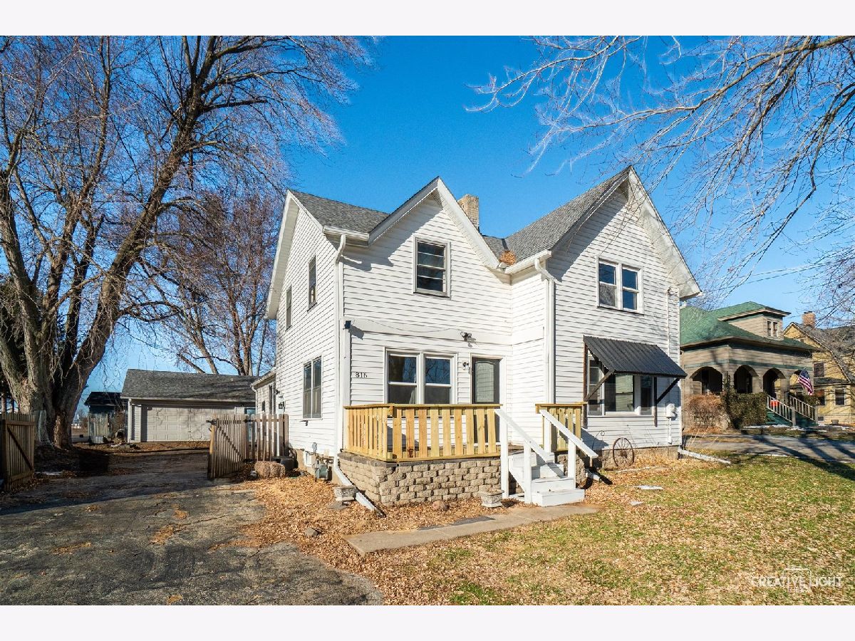  For Sale Earlville Illinois, 816 Ottawa Street