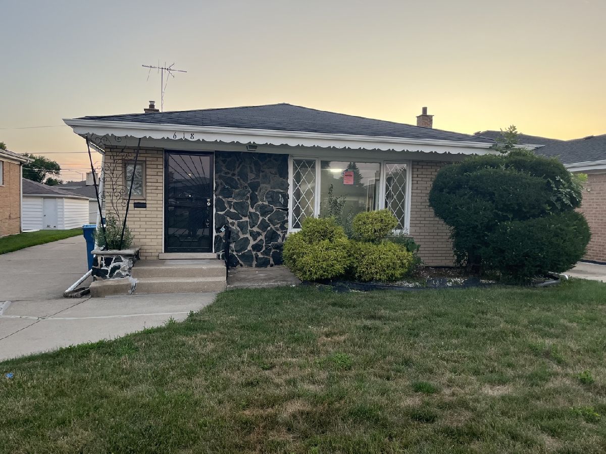 Homes For Sale Ford Calumet Center Calumet City Illinois, 618 Marquette Avenue