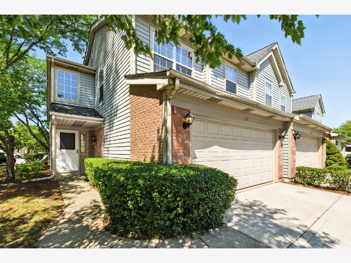 Townhomes & Condos For Sale Greens Of Glendale Lakes Glendale Heights Illinois, 1400 Club Drive