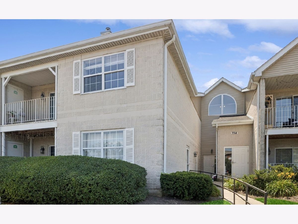 Condominiums Sold Legends Carol Stream Illinois, 794 Gary