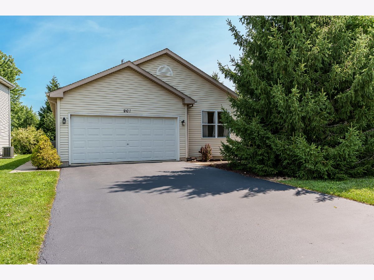  Sold Genoa Illinois, 901 Oak Creek