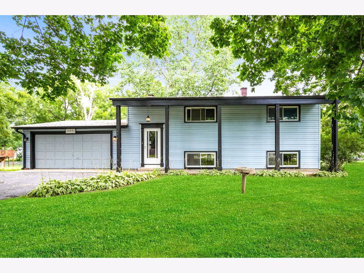  For Sale Ingleside Illinois, 35663 Helendale Road