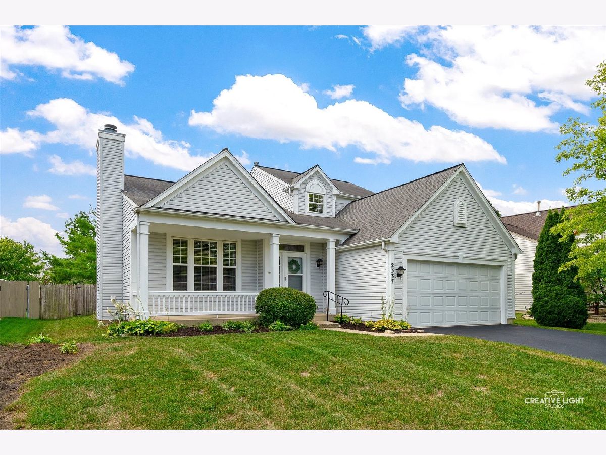  For Sale Elgin Illinois, 2337 Nantucket Lane
