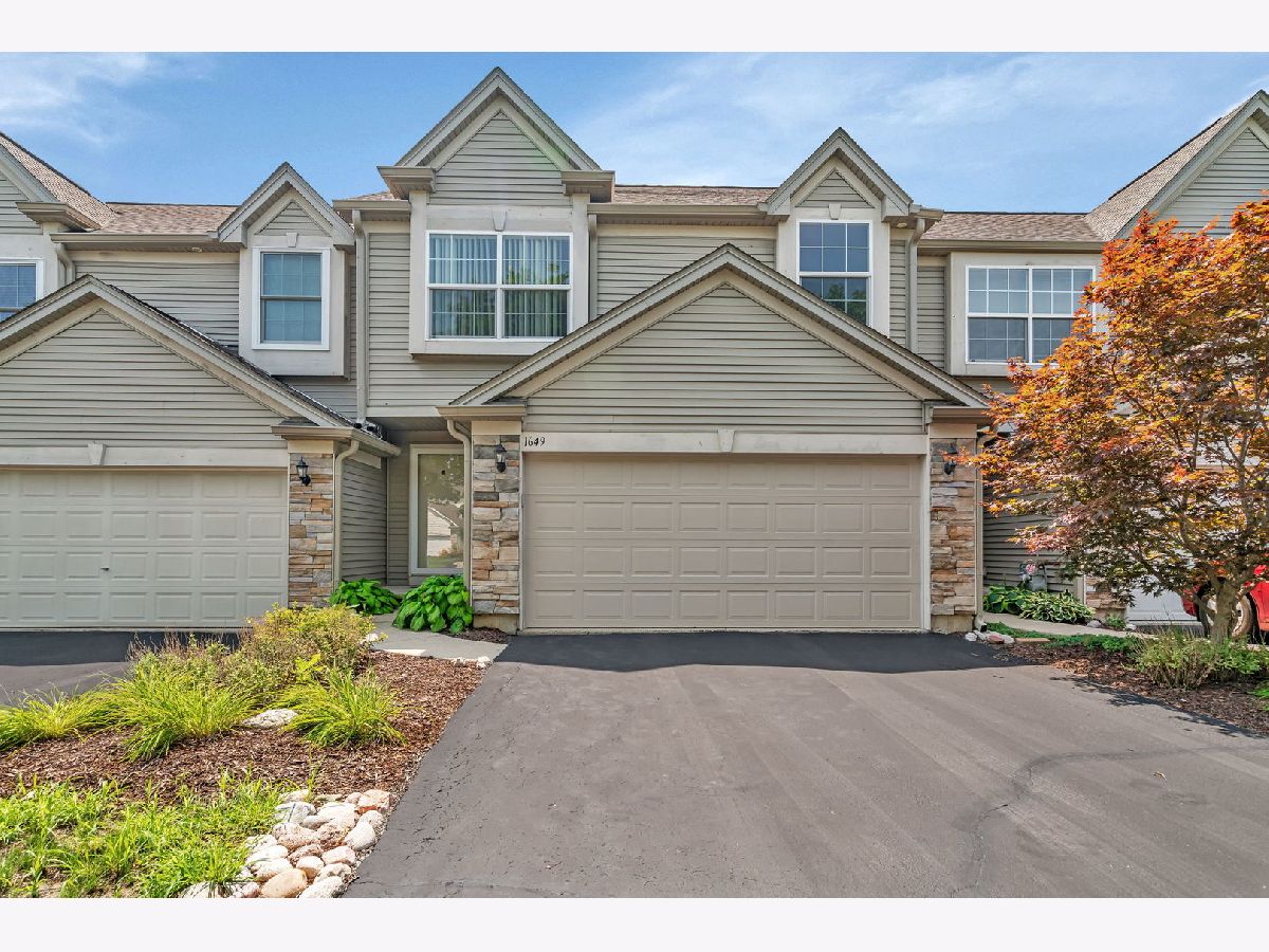  Sold Shorewood Illinois, 1649 Fieldstone