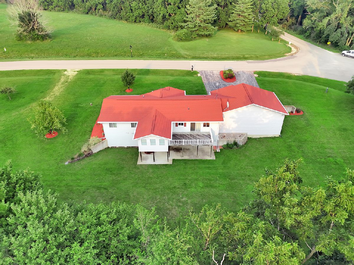  For Sale Lanark Illinois, 24-134 Hidden Ranch Drive
