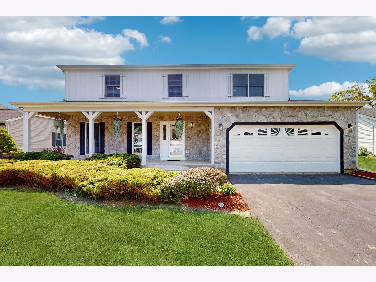  Sold Wheeling Illinois, 109 Picardy