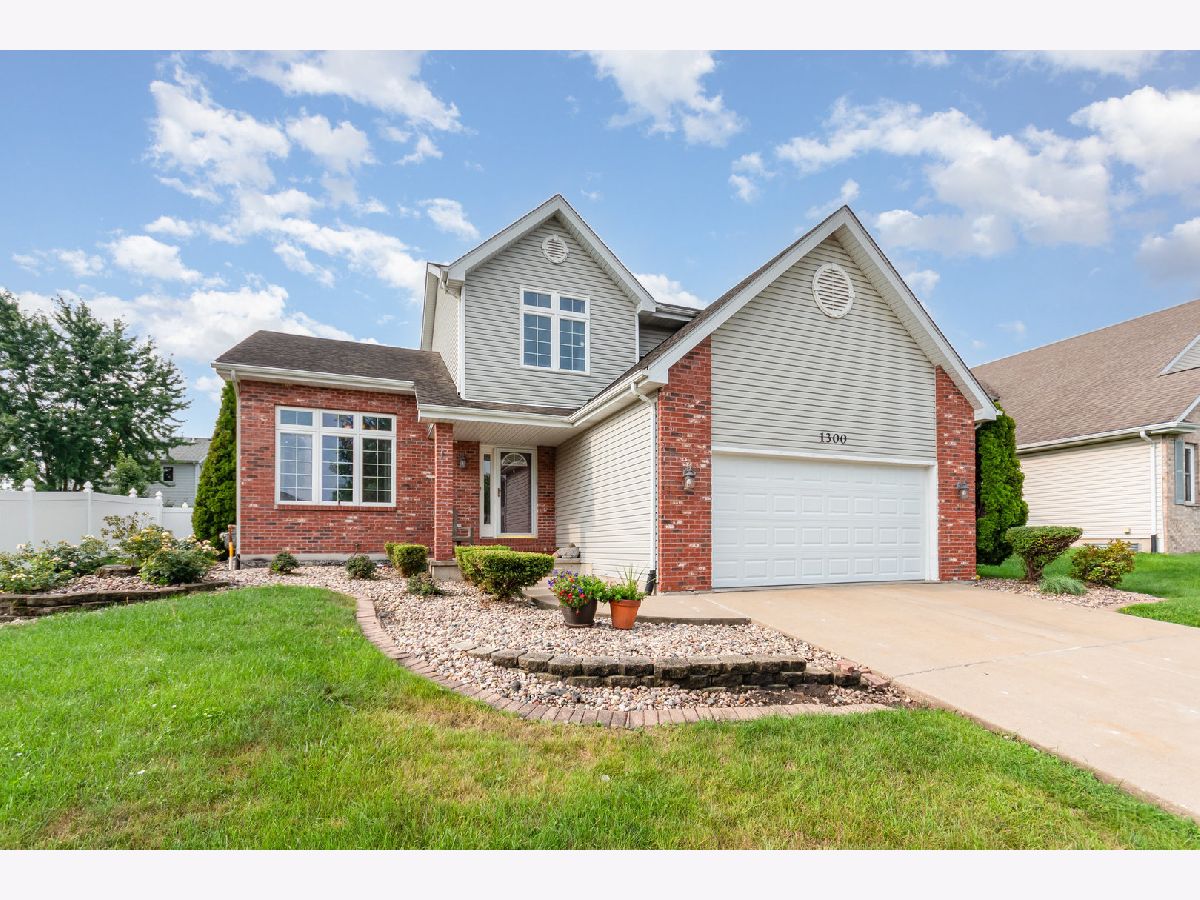 Condos & Townhomes & Homes For Sale Old Plank Road Estates Joliet Illinois, 1300 Boston Avenue