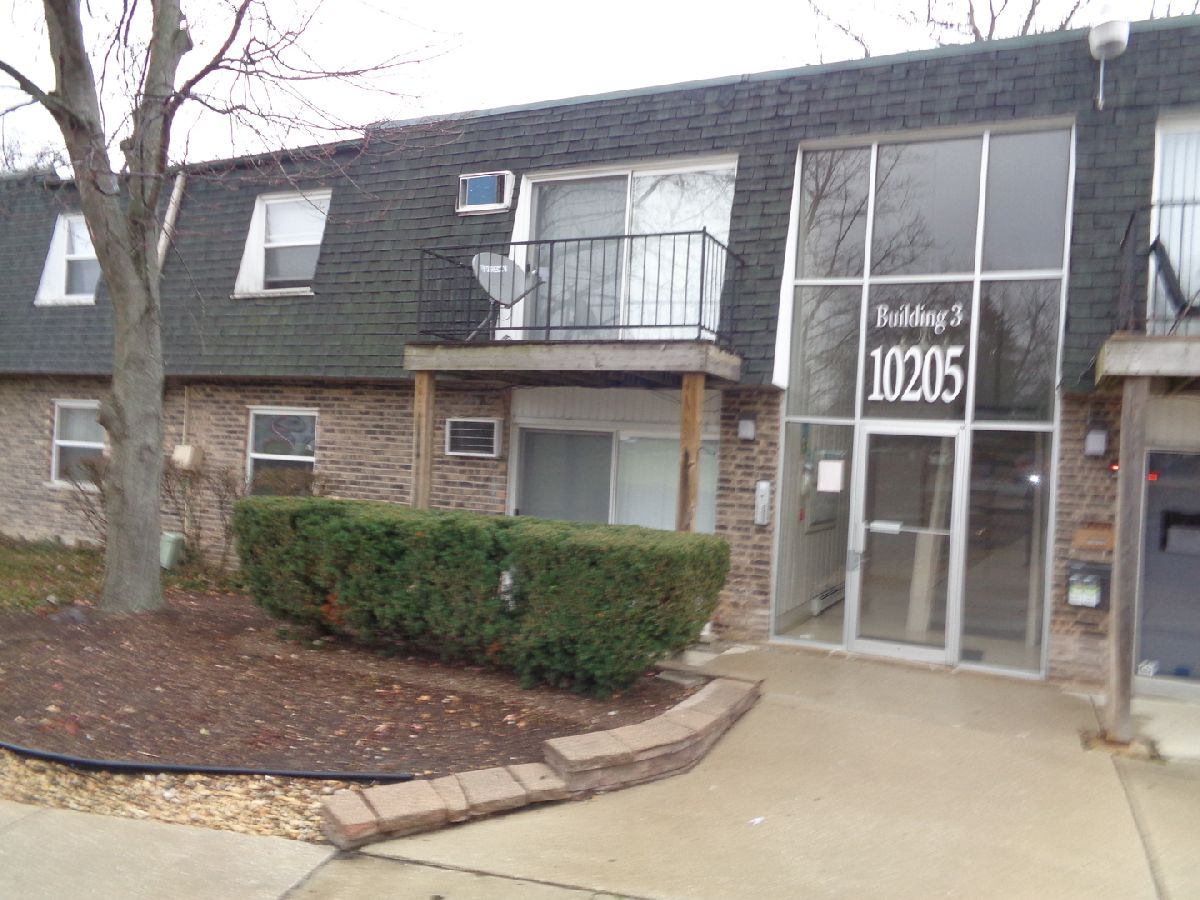  Rented Palos Hills Illinois, 10205 86th