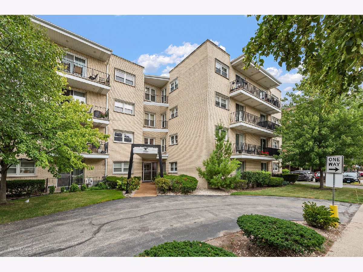  For Sale Skokie Illinois, 5200 Galitz Street