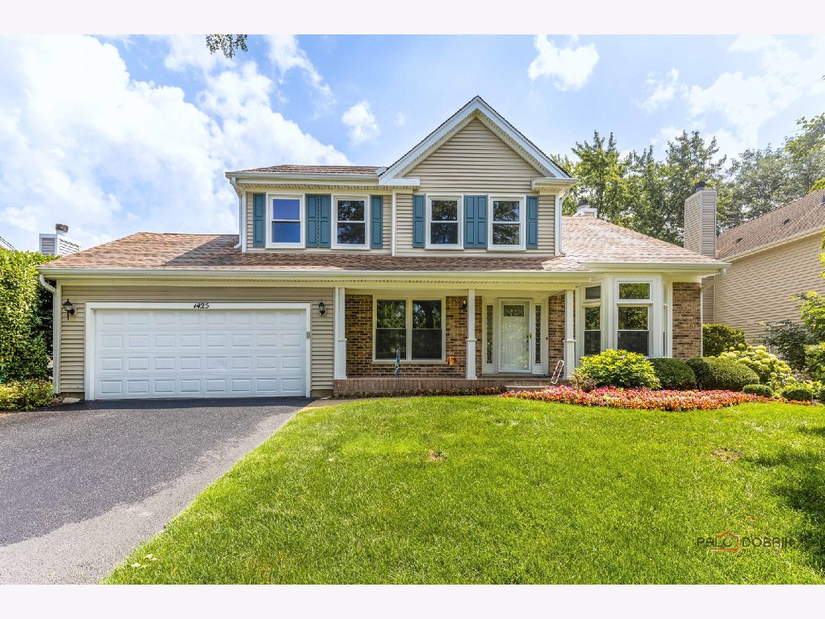 Homes & Townhomes & Condos For Sale Old Farm Village Buffalo Grove Illinois, 1425 Winston Drive