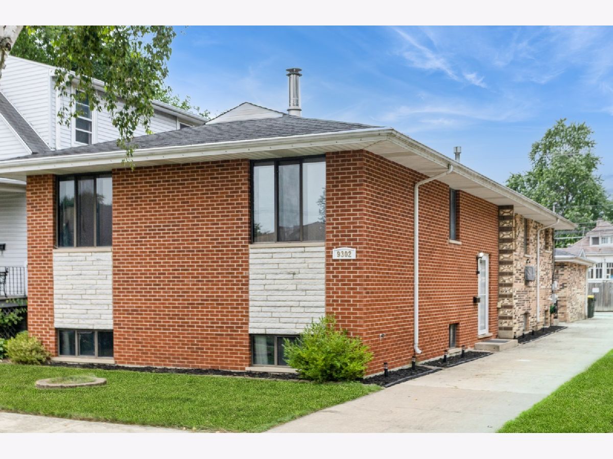 Sold Evergreen Park Illinois, 9302 Albany